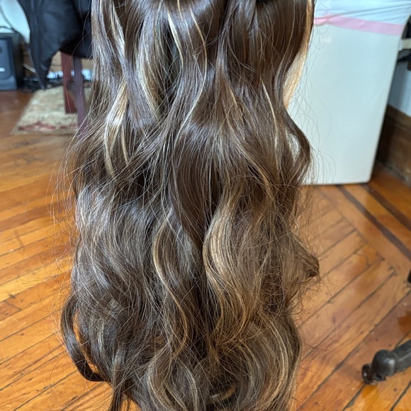 BEANIE W  Brown Wavy Hair Extension FULLY ATTACHED - Picture 4 of 15